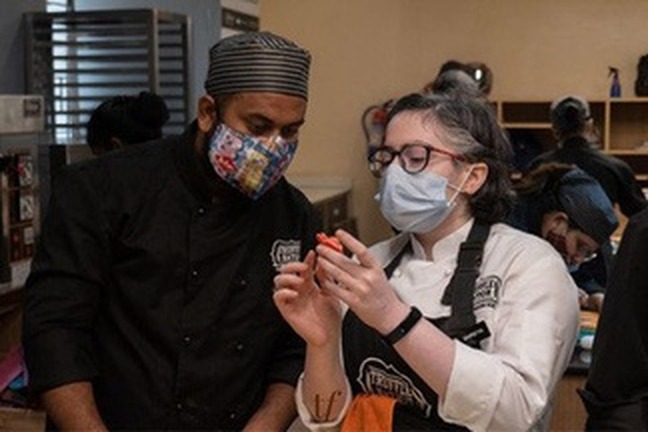 Chef mentoring students